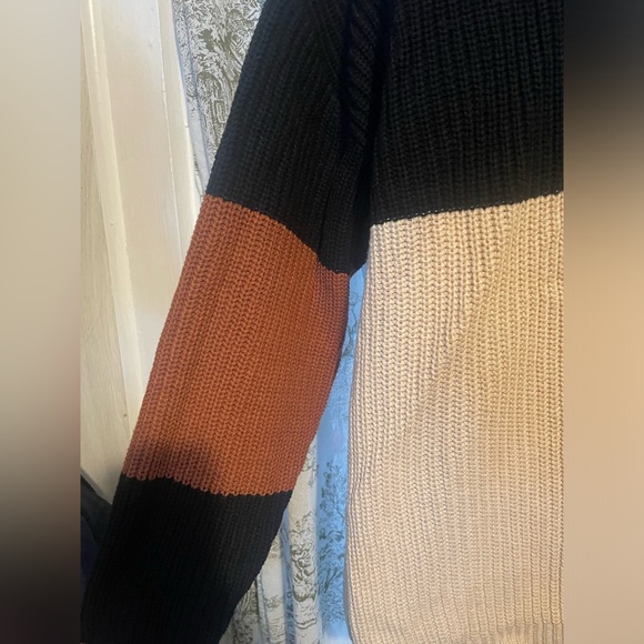 Color block sweater - Picture 4 of 6
